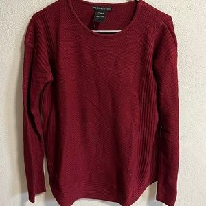 Maroon sweater